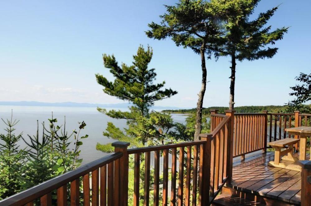 Отель Camping & Chalets De La Demi-Lieue Сен-Жан-Пор-Жоли Экстерьер фото